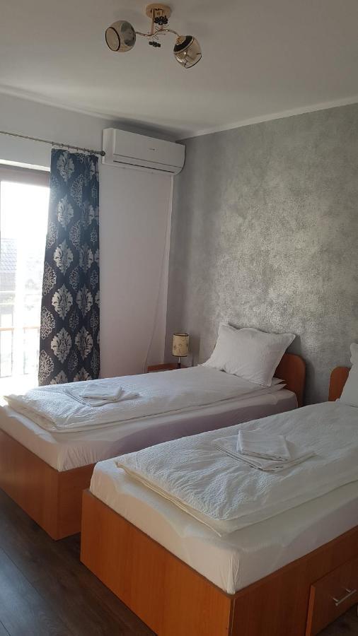 Apartament Teo Карансебеш Экстерьер фото