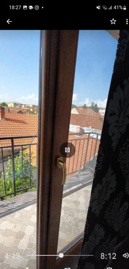 Apartament Teo Карансебеш Экстерьер фото